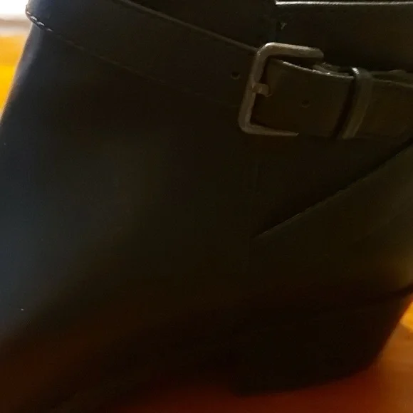 Ankle boot - Picture 2 of 4